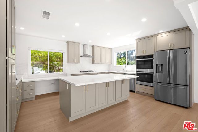 9717 Cisco Street, Los Angeles, CA 90034
