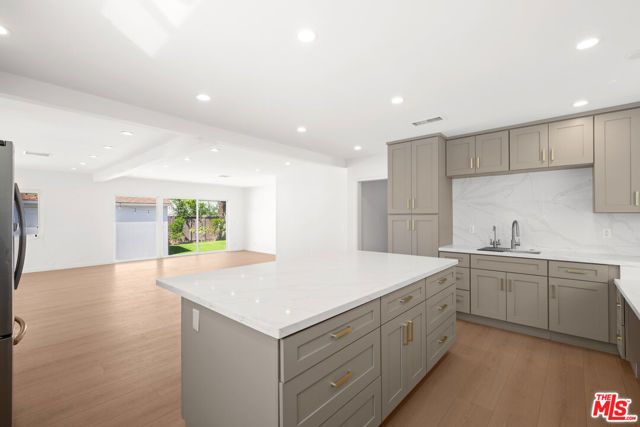 9717 Cisco Street, Los Angeles, CA 90034