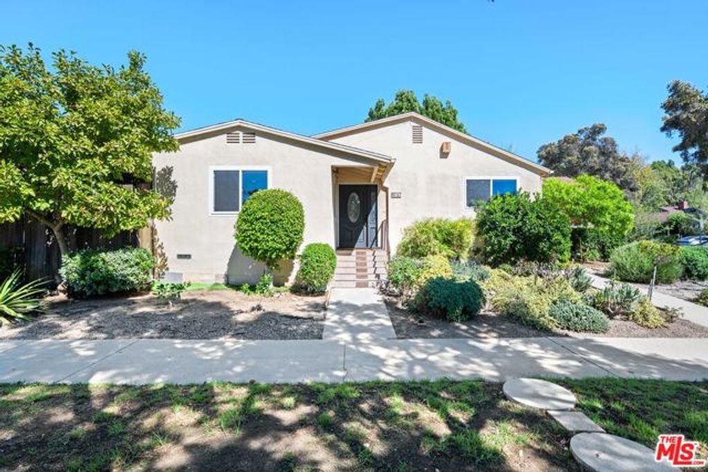 9717 Cisco Street, Los Angeles, CA 90034