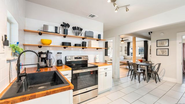 3510 N Flores, San Antonio, TX 78212