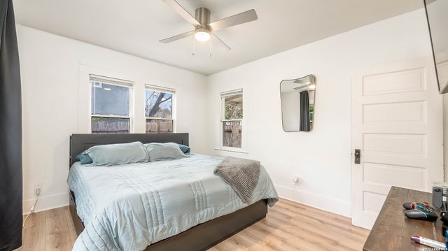 3510 N Flores, San Antonio, TX 78212