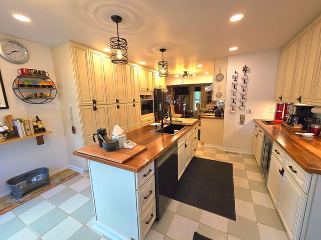 330 Stonecreek Place, Paducah, KY 42003