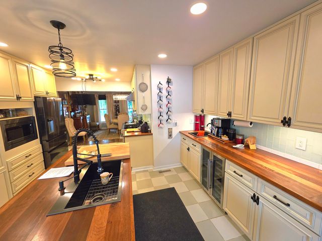 330 Stonecreek Place, Paducah, KY 42003
