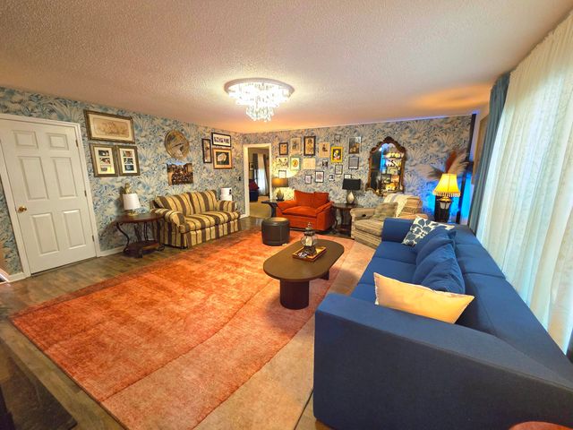 330 Stonecreek Place, Paducah, KY 42003
