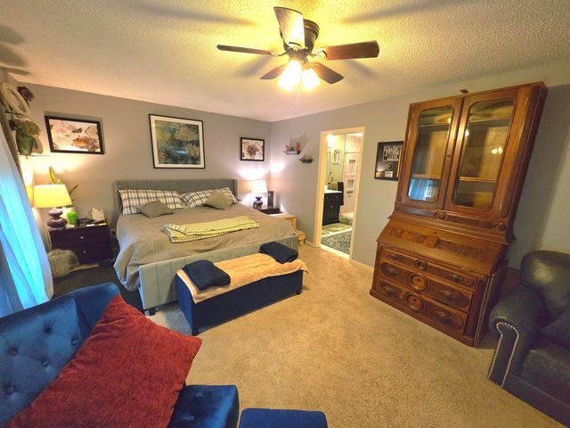 330 Stonecreek Place, Paducah, KY 42003