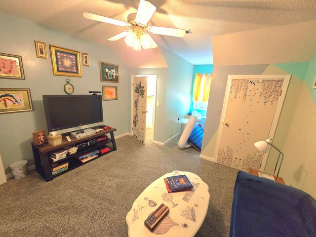 330 Stonecreek Place, Paducah, KY 42003