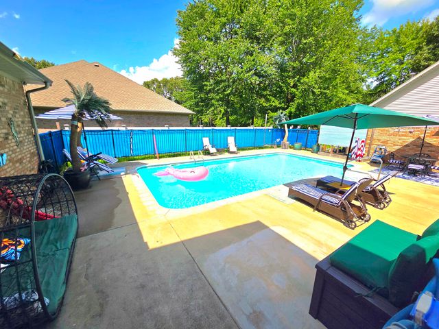 330 Stonecreek Place, Paducah, KY 42003
