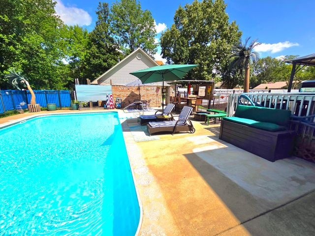 330 Stonecreek Place, Paducah, KY 42003