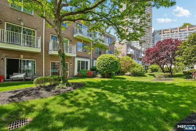 102 Abbie Court B1, West New York, NJ 07093