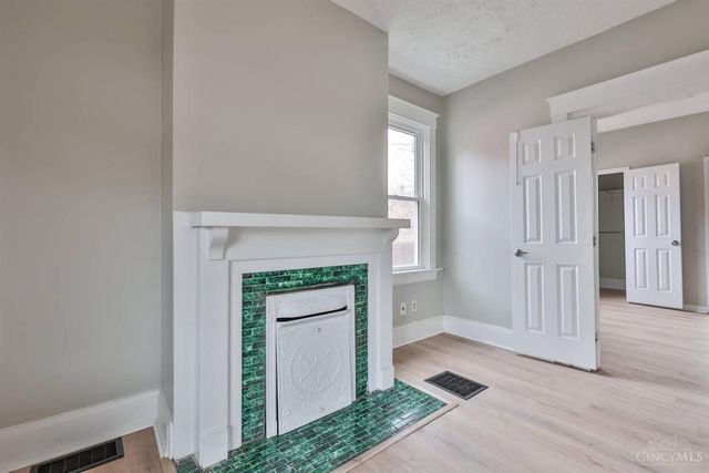 5807 Prentice Street, Cincinnati, OH 45227