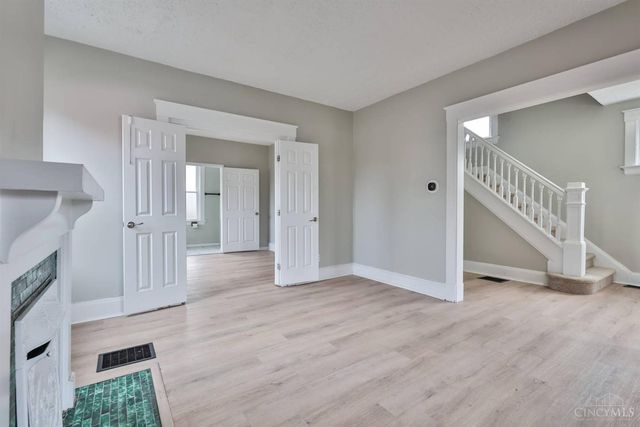 5807 Prentice Street, Cincinnati, OH 45227