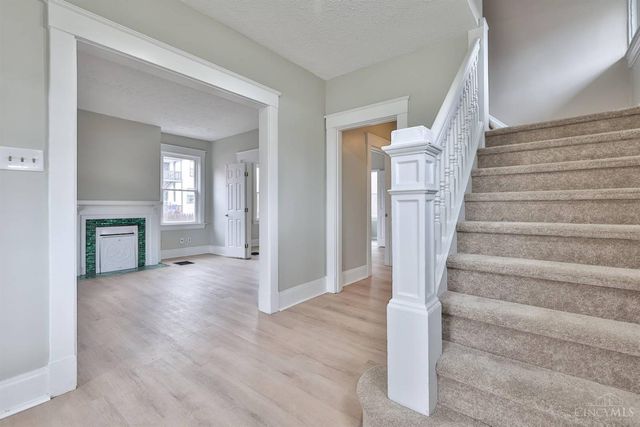 5807 Prentice Street, Cincinnati, OH 45227