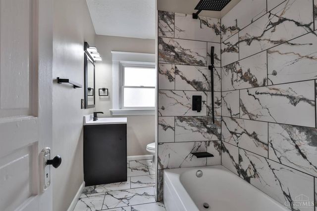 5807 Prentice Street, Cincinnati, OH 45227