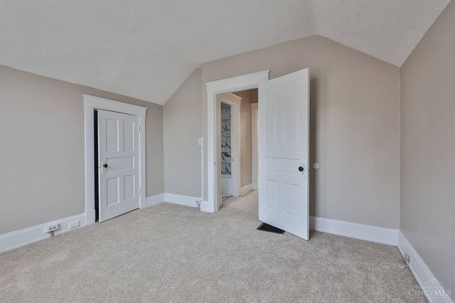 5807 Prentice Street, Cincinnati, OH 45227