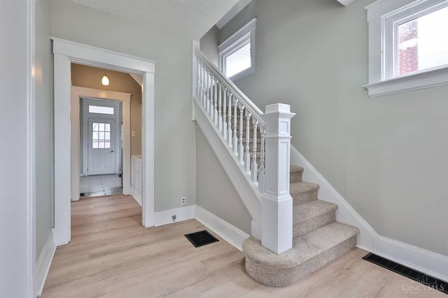 5807 Prentice Street, Cincinnati, OH 45227