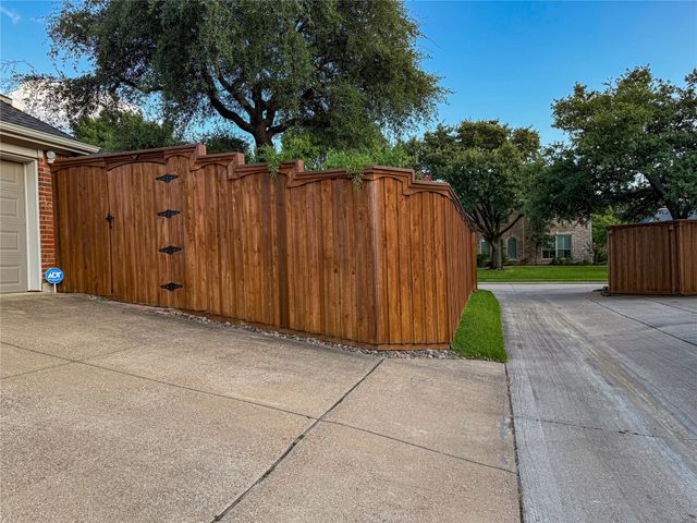 7201 Regency Court, Plano, TX 75024