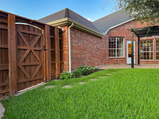 7201 Regency Court, Plano, TX 75024
