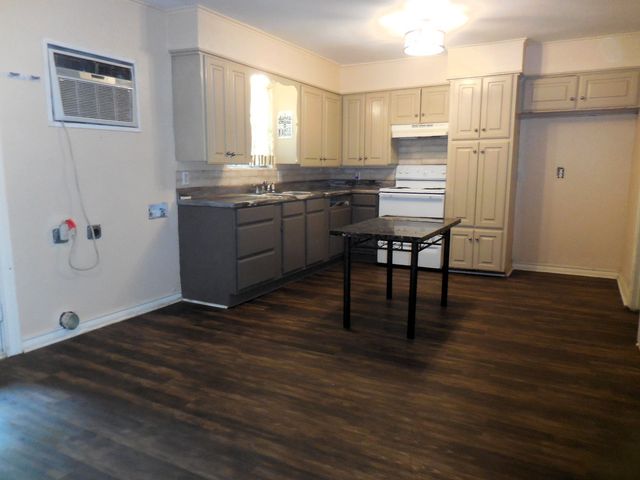 405 N Second Street, Quinlan, TX 75474