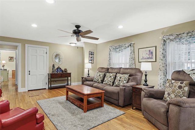 25 Tingley Drive, Cumberland, RI 02864