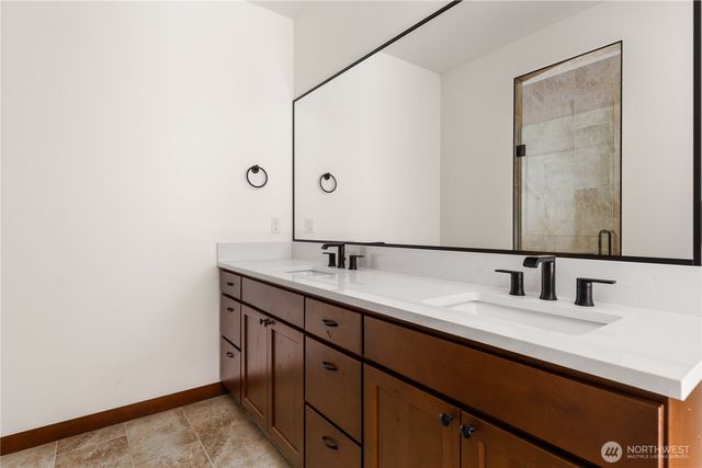 801 NW Shire Street, Oak Harbor, WA 98277