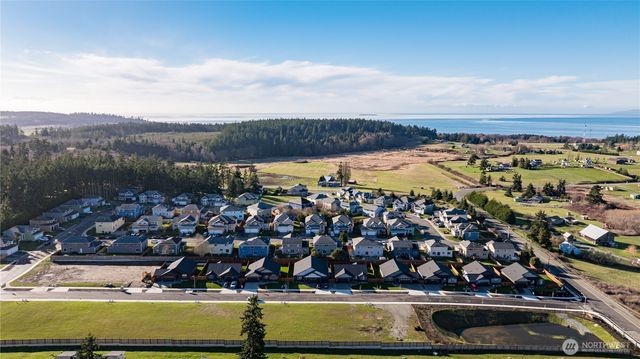 801 NW Shire Street, Oak Harbor, WA 98277