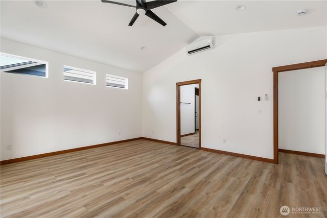 801 NW Shire Street, Oak Harbor, WA 98277