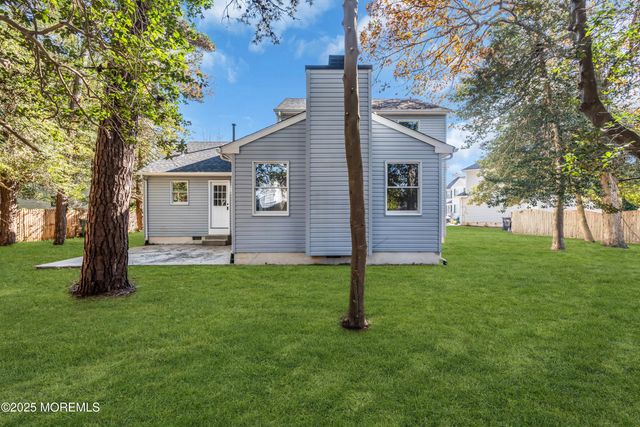 132 Holly Court, Little Egg Harbor, NJ 08087