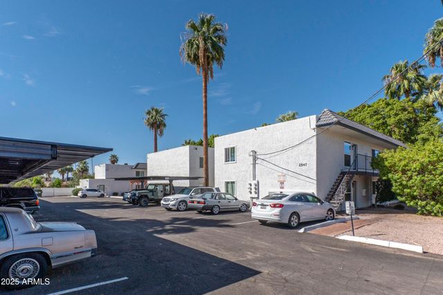 2539 N 48TH Street, Phoenix, AZ 85008