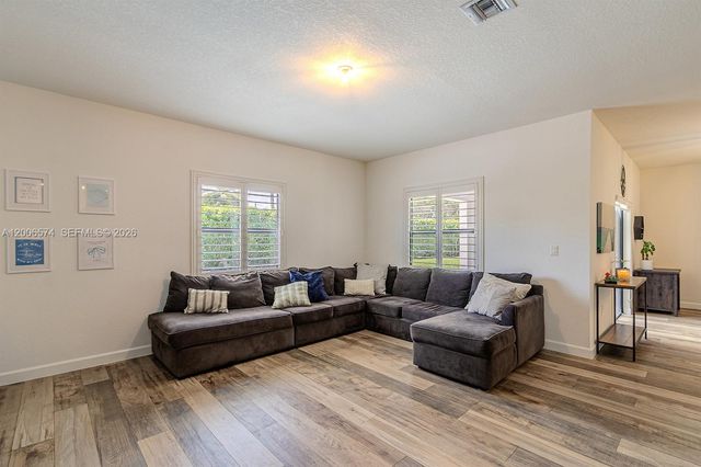 13680 SW 191st Ter, Miami, FL 33177