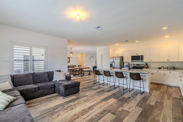 13680 SW 191st Ter, Miami, FL 33177