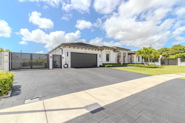 13680 SW 191st Ter, Miami, FL 33177