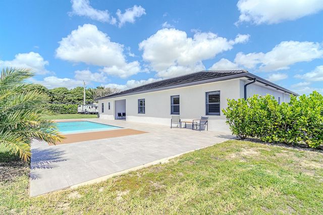 13680 SW 191st Ter, Miami, FL 33177