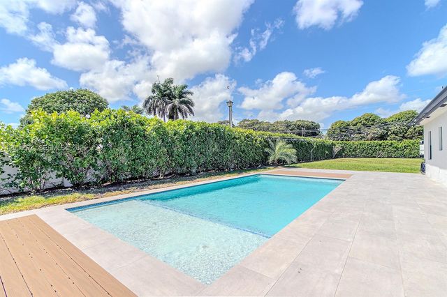 13680 SW 191st Ter, Miami, FL 33177