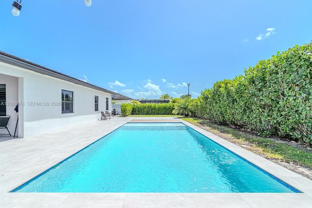 13680 SW 191st Ter, Miami, FL 33177