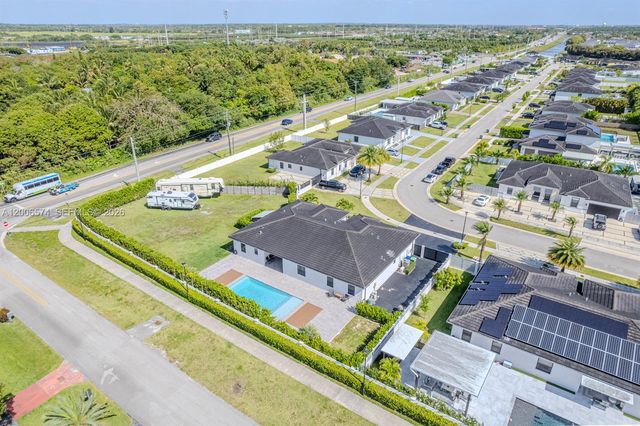 13680 SW 191st Ter, Miami, FL 33177