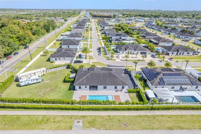 13680 SW 191st Ter, Miami, FL 33177