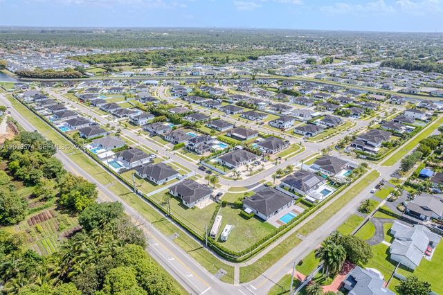 13680 SW 191st Ter, Miami, FL 33177