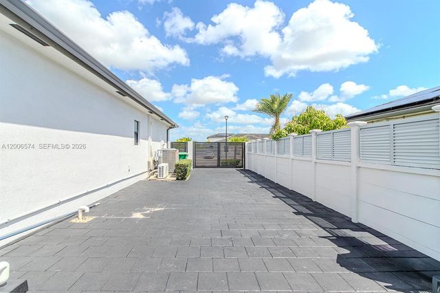 13680 SW 191st Ter, Miami, FL 33177