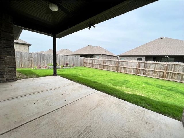 301 Cisterna Drive, Centerton, AR 72719