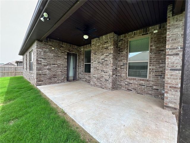 301 Cisterna Drive, Centerton, AR 72719