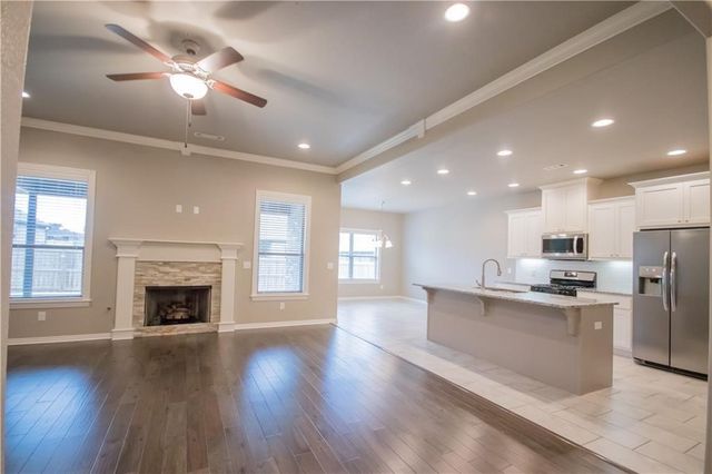 301 Cisterna Drive, Centerton, AR 72719