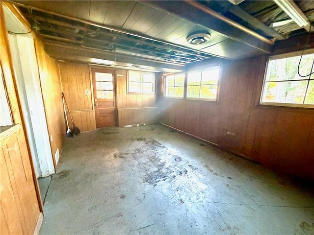1516 Kansas Ave, White Oak, PA 15131