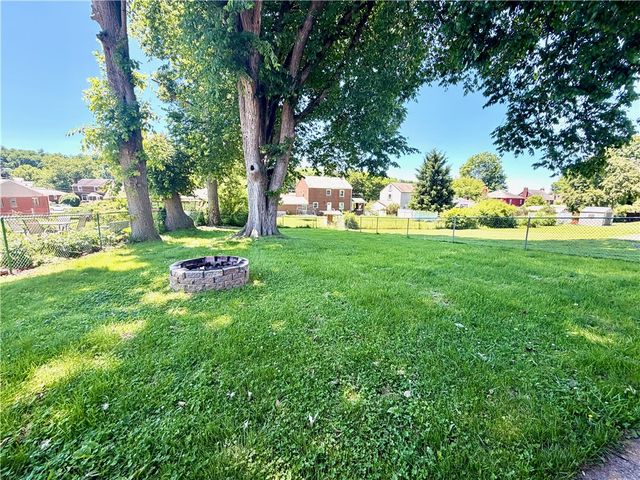 1516 Kansas Ave, White Oak, PA 15131