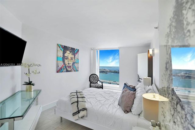 1717 N Bayshore Dr D-3931, Miami, FL 33132