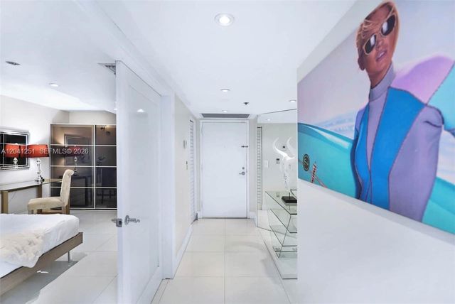 1717 N Bayshore Dr D-3931, Miami, FL 33132