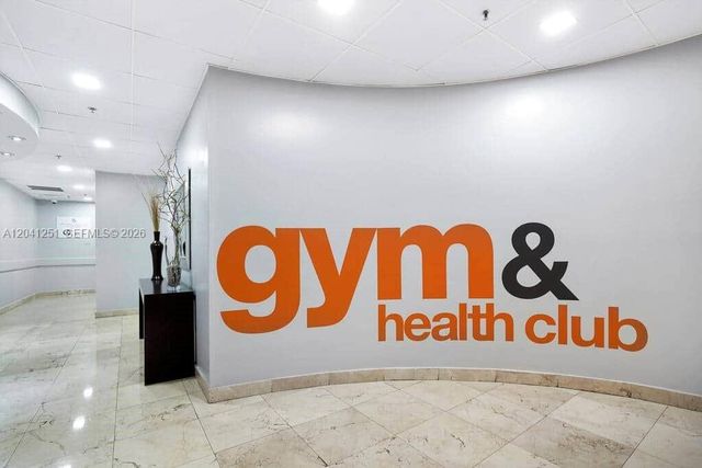 1717 N Bayshore Dr D-3931, Miami, FL 33132