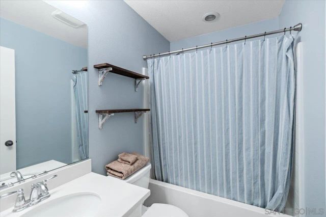 5599 Chincoteague Ct., Oceanside, CA 92057