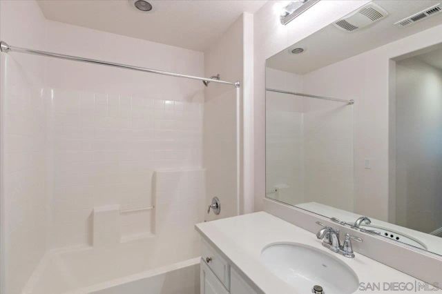 5599 Chincoteague Ct., Oceanside, CA 92057