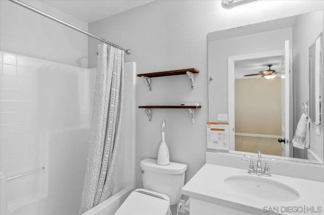 5599 Chincoteague Ct., Oceanside, CA 92057