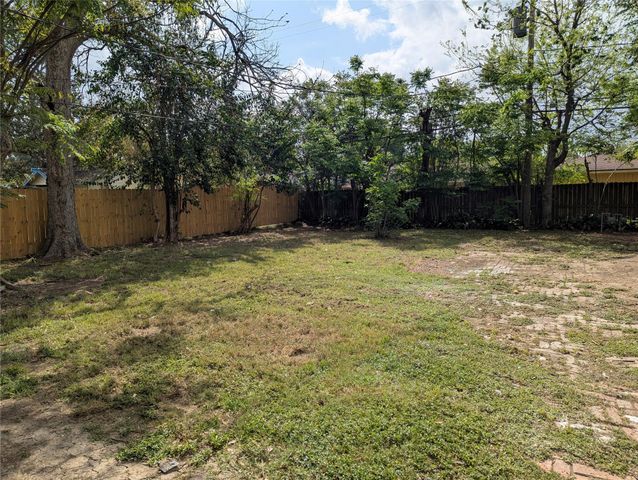 5737 Alvarado Drive, Houston, TX 77035